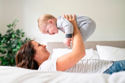 Los mejores juegos para bebés según su etapa de desarrollo
