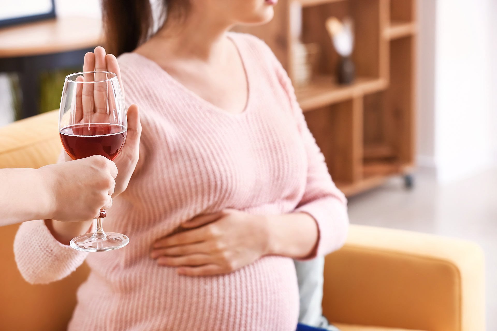 Se-puede-consumir-alcohol-en-el-embarazo.jpg