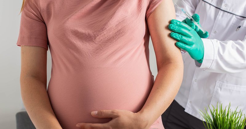 pezones-de-una-mujer-embarazada-2